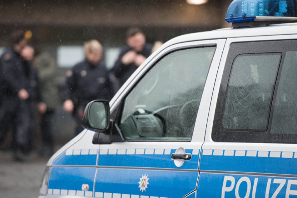 Die beiden Täter sind noch immer auf der Flucht.