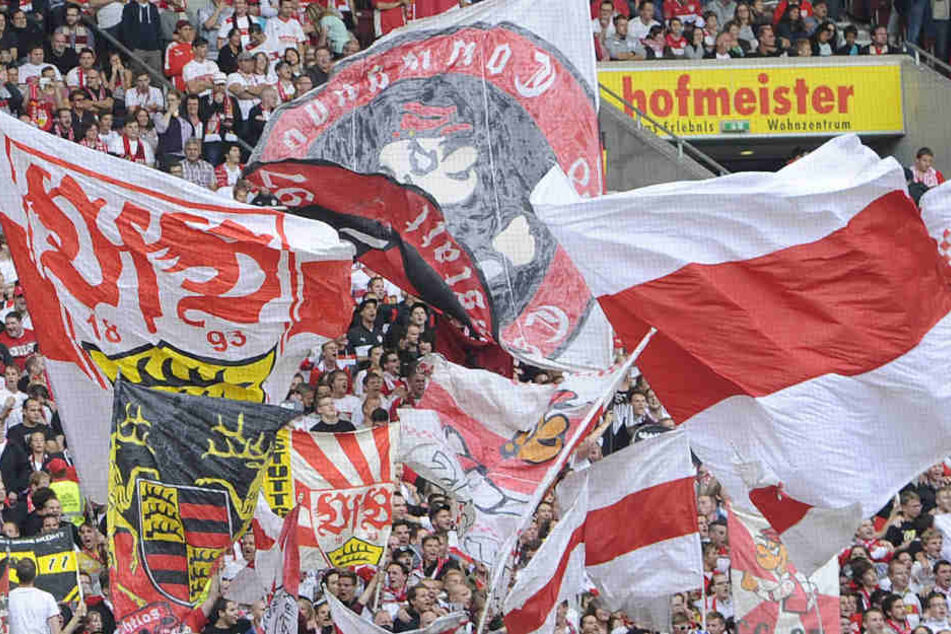 Die VfB-Fans werden langsam unruhig. Im VfB-Fan-Podcast "BrustringTalk" wird auch Trainer Tayfun Korkut kritisiert.