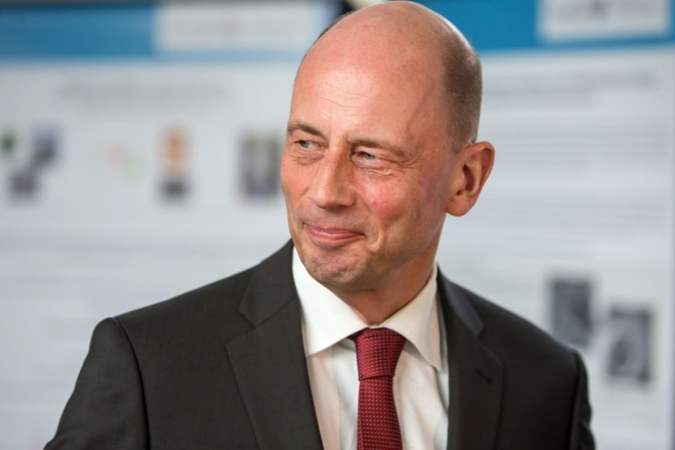 Laut Wolfgang Tiefensee (SPD) sind nicht nur die Industrie sondern auch Handel, Logistik und viele Dienstleister von den Veränderungen betroffen.