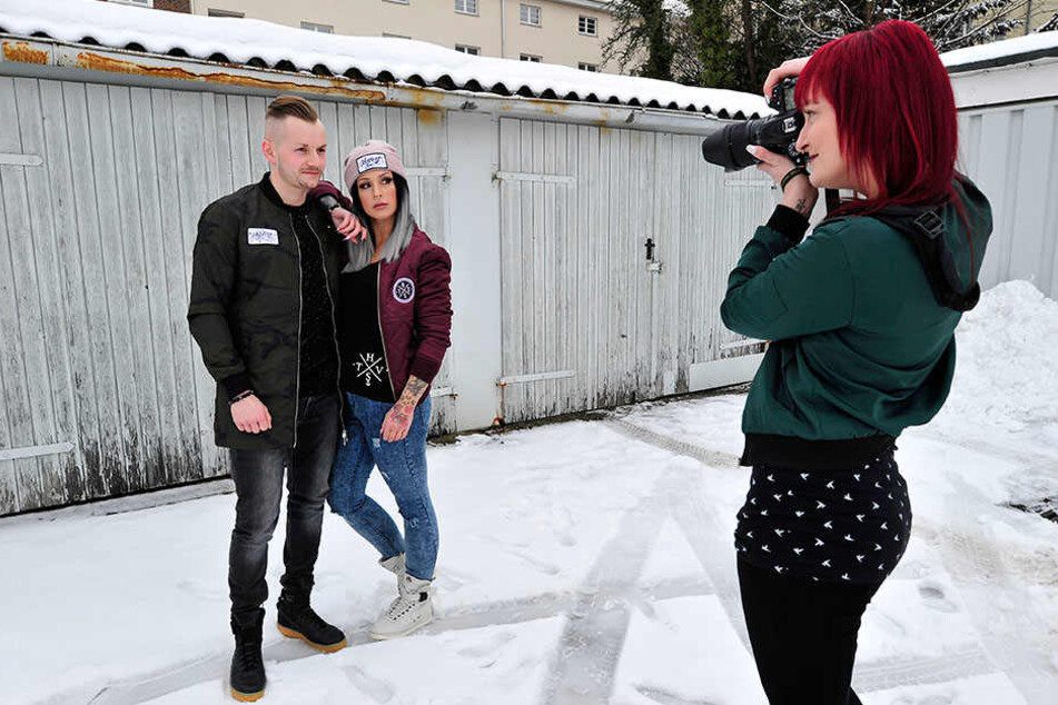 Steffs Freund Dennis Böttcher (24) modelt gemeinsam mit seiner Liebsten für Hyvest vor der Kamera von Bianca Kauler (28).