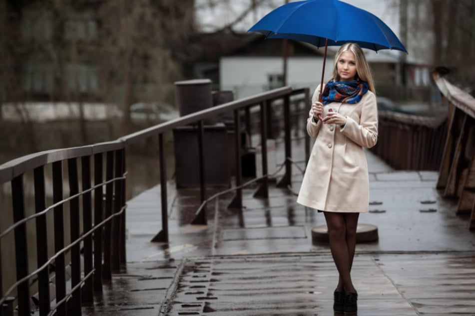 Einen Regenschirm solltet Ihr in der kommenden Woche auf jeden Fall dabeihaben. (Symbolbild)