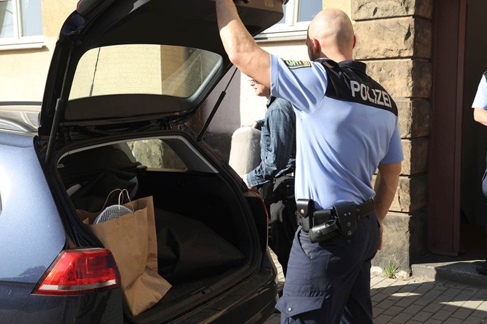 Die Polizei am Dienstag vor Ort.