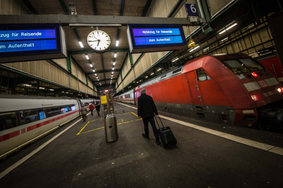 Nach Friederike fahren die Züge am Stuttgarter Bahnhof wieder an.
