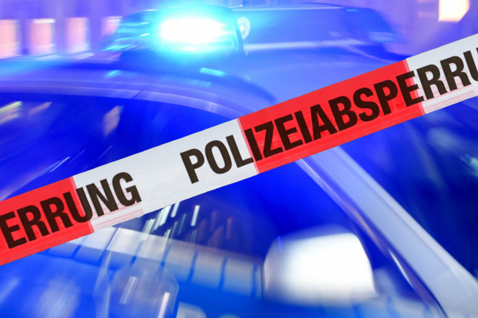 Zeugen berichteten von einer Massenschlägerei mit 15 bis 20 Beteiligten. Als die Polizei eintraf, waren alle verschwunden. (Bildmontage)
