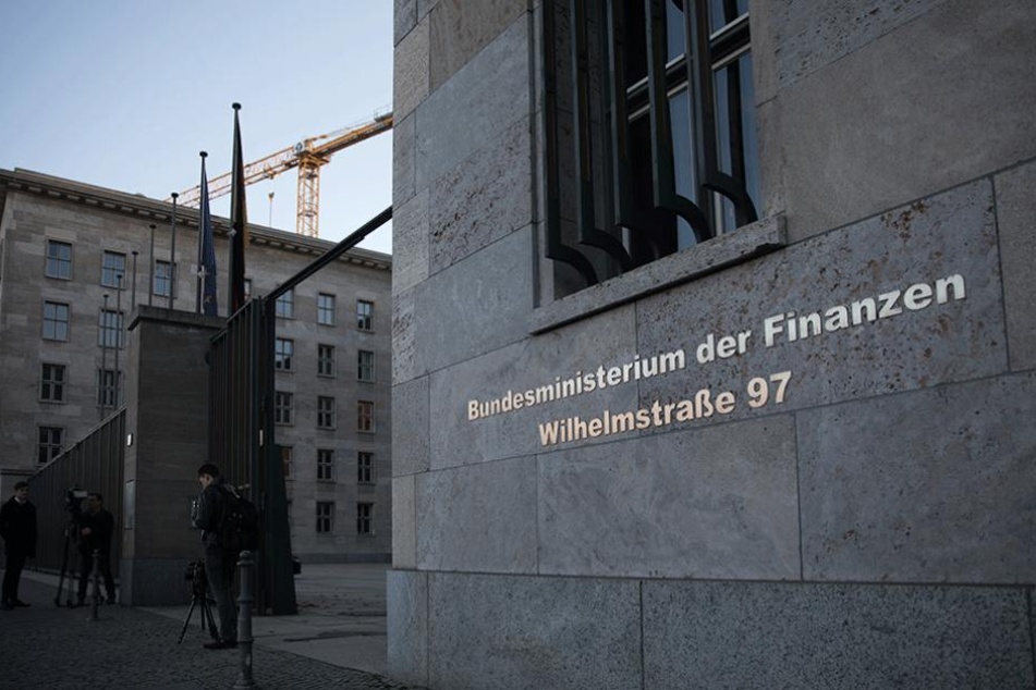 Im Bundesfinanzministerium ging am Mittwoch ein explosive Paket ein, wurde aber rechtzeitig entdeckt.