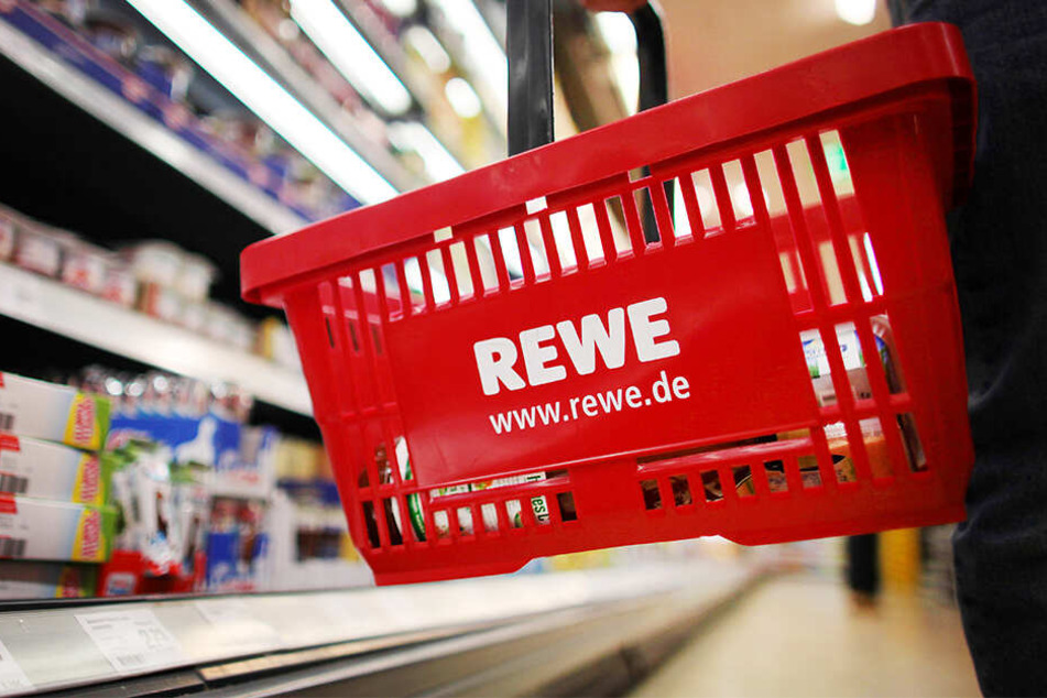 Die Supermarktketten Rewe und Penny nehmen verschiedene Bock- und Wiener Würstchen.