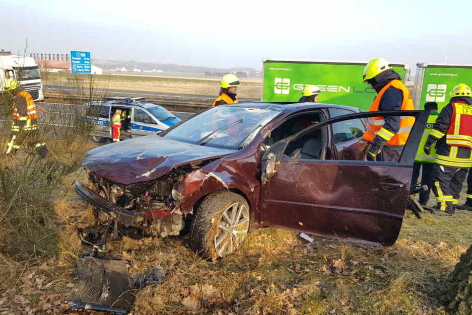 Der Fahrer musste schwer verletzt ins Krankenhaus gebracht werden.