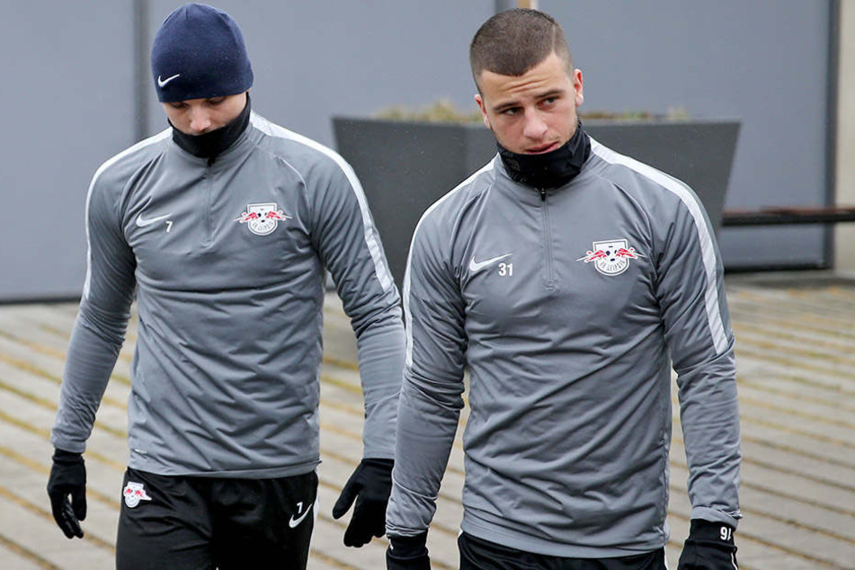 Marcel Sabitzer (l.) und Diego Demme stiegen am Montag wieder ins Mannschaftstraining der Roten Bullen ein.