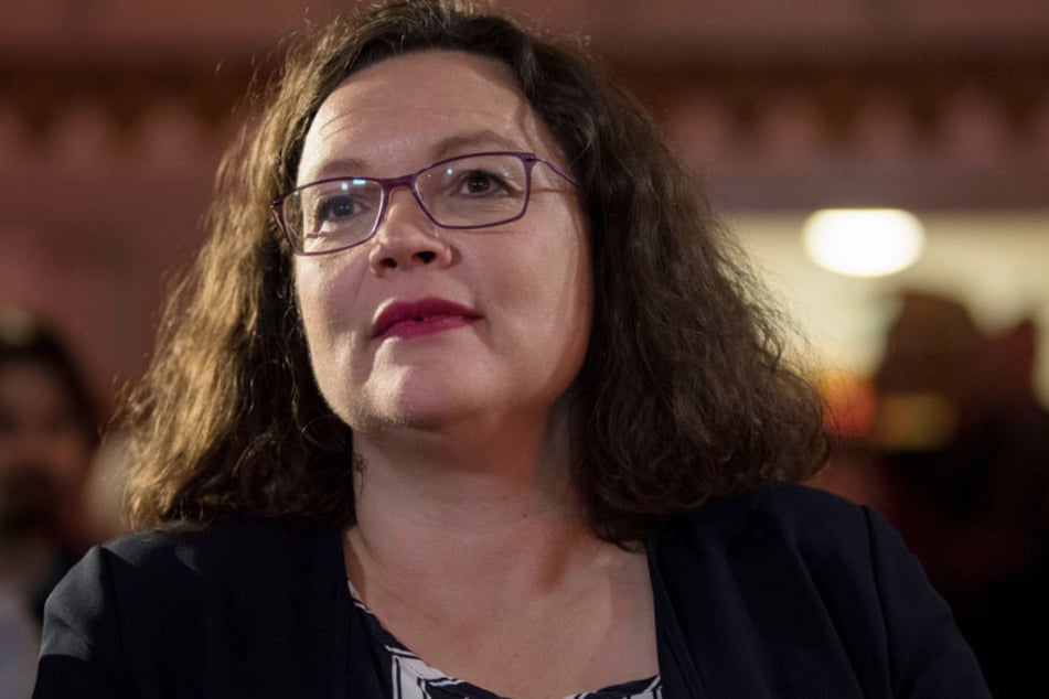 Andrea Nahles geht gegen ihre Kritiker in die Offensive.