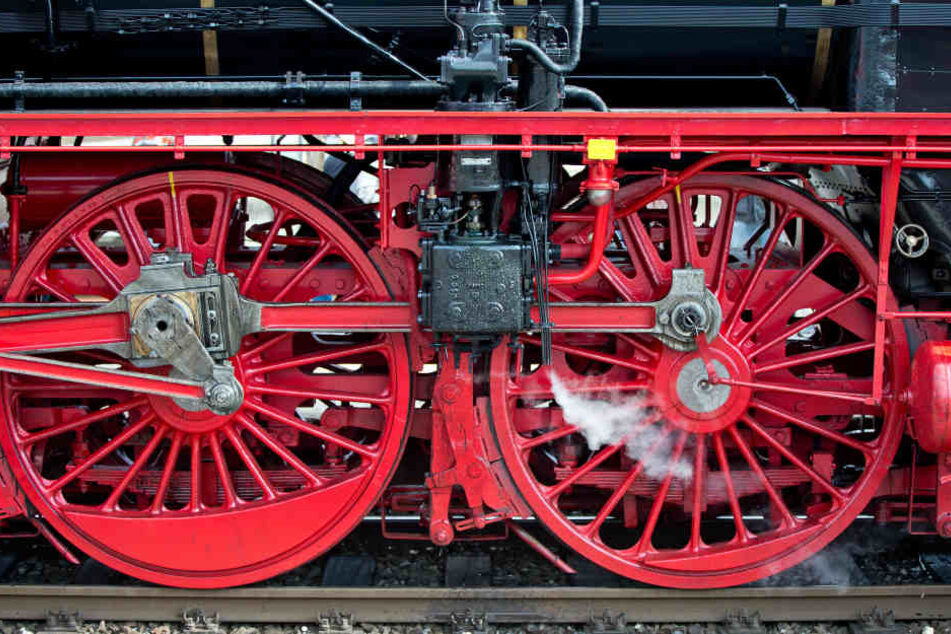 Die restaurierte Dampflok "01 150" im Nürnberger Hauptbahnhof.