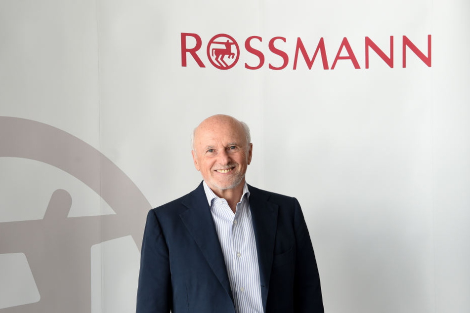 Dirk Roßmann (72) ist Gründer der zweitgrößten deutschen Drogeriekette und gehört zu den Top 100 der reichsten Menschen im Land. Freitag ist er bei Riverboat zu Gast.