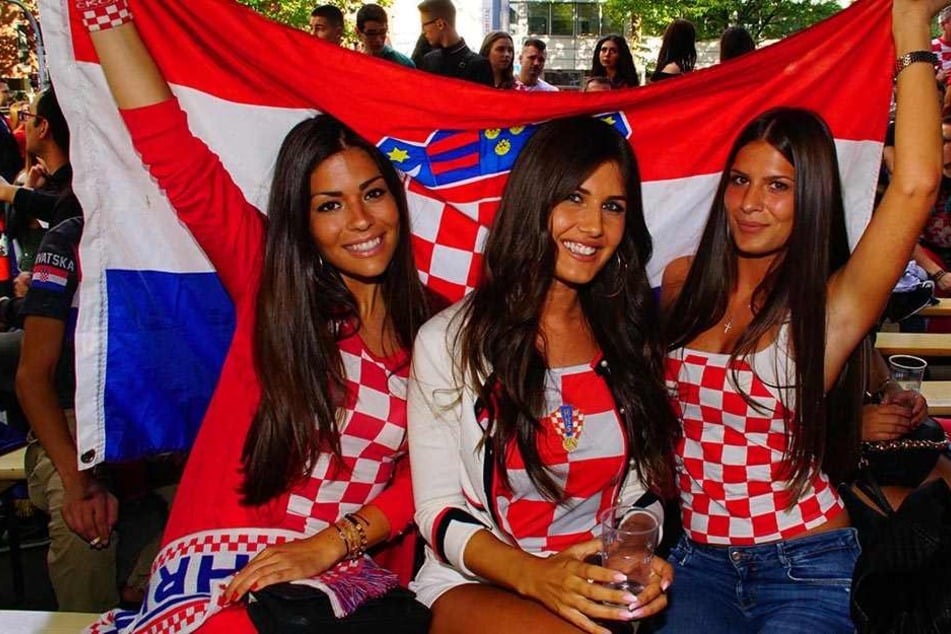 In Stuttgart ließen die kroatischen Fans ihrem Jubel über den Finaleinzug bei WM freien Lauf.