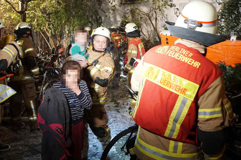 Die Rettungskräfte der Feuerwehr konnten sieben Kinder retten.