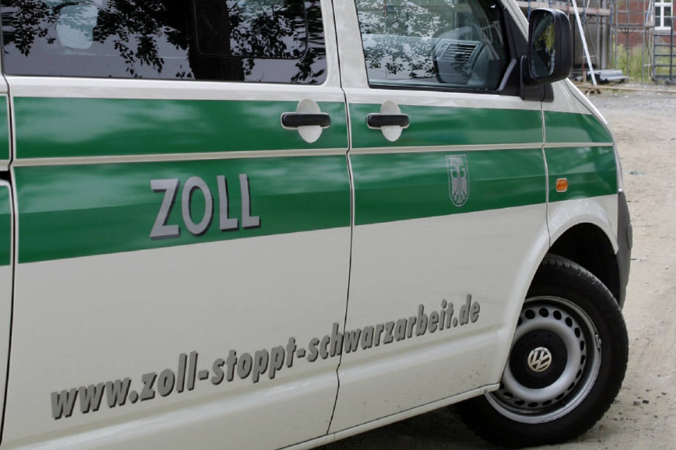 Die Münchner Zöllner nahmen die sieben Männer auf einer Baustelle im Münchner Nordosten fest.