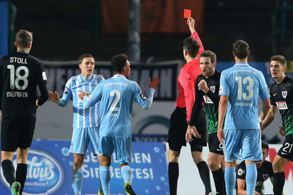 Um diese Szene geht es: Die Rote Karte für Alexander Bittroff im Spiel gegen SC Preußen Münster.