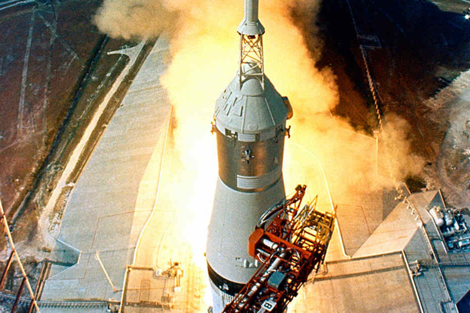Mit solchen Saturn-Raketen wurden bei den Apollo-Missionen die eigentlichen Raumschiffe in den Orbit kataputiert.