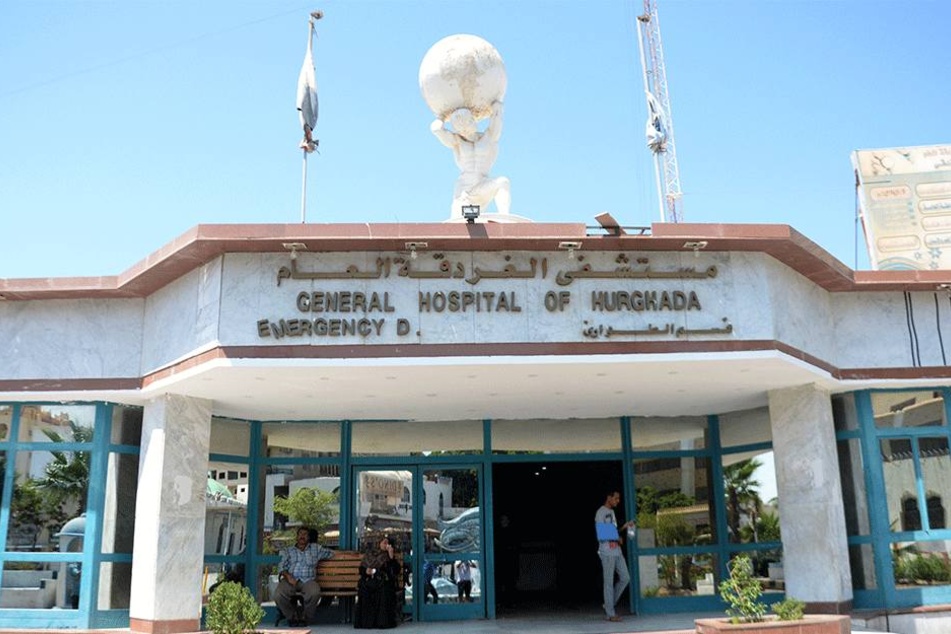 Blick auf das General Hospital (Allgemeines Krankenhaus) in Hurghada, Ägypten, am 15 Juli, in dem Verletzte nach der Messerattacke am 14. Juli behandelt werden.
