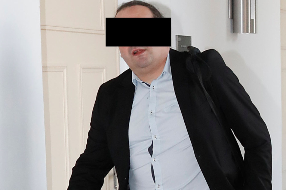 Stephan D. (42) soll mit Handygeschäften 4,5 Millionen Euro am Fiskus
vorbeigeschmuggelt haben.