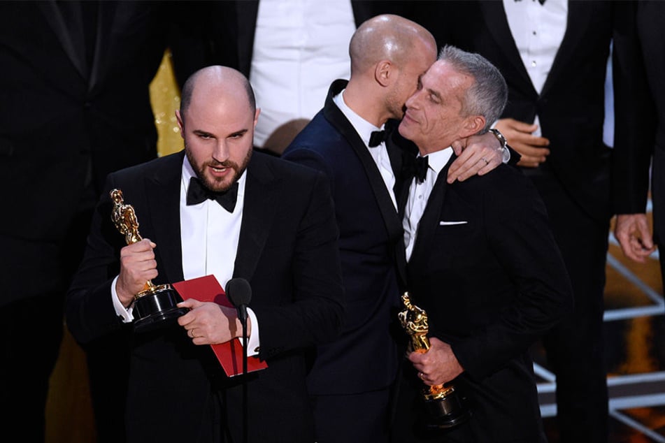 Jordan Horowitz (l.), Produzent des Films "La La Land" wollte gerade seine Dankesrede starten, als die Panne aufflog.