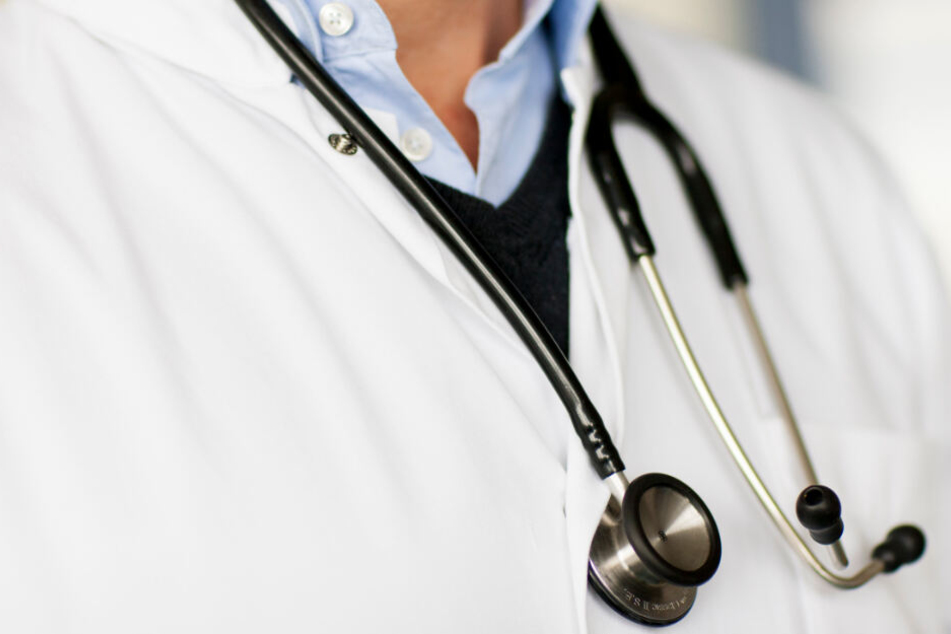 Notdienste gewähren die Patientenversorgung während des Streiks. (Symbolbild)