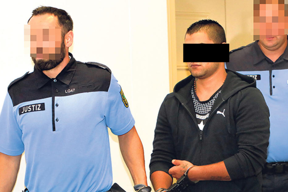 Richard B. (20) ist angeklagt, eine Prostituierte auf dem Sonnenberg mit 81
Messerstichen ermordet zu haben.