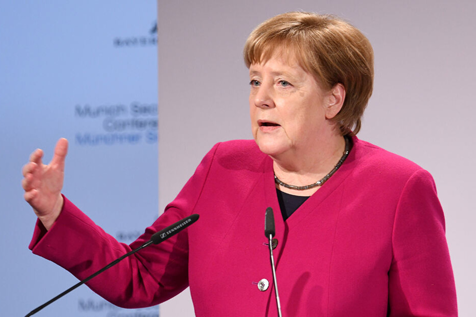 Bundeskanzlerin Angela Merkel (CDU) spricht bei der 55. Münchner Sicherheitskonferenz.