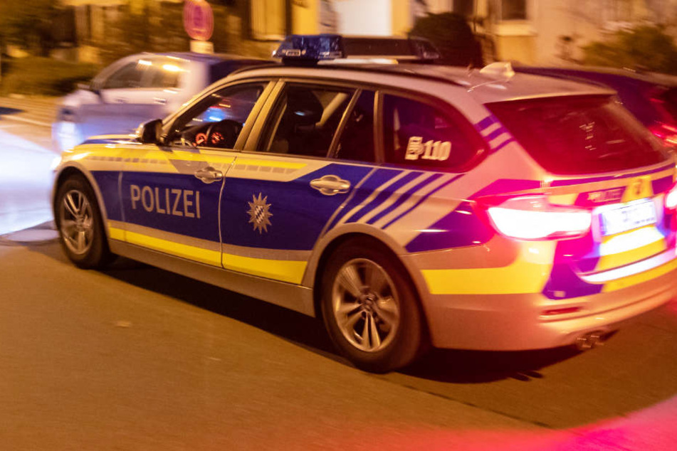 Die Polizei konnte den jungen Mann nahe der Wohnung aufgreifen. (Symbolbild)