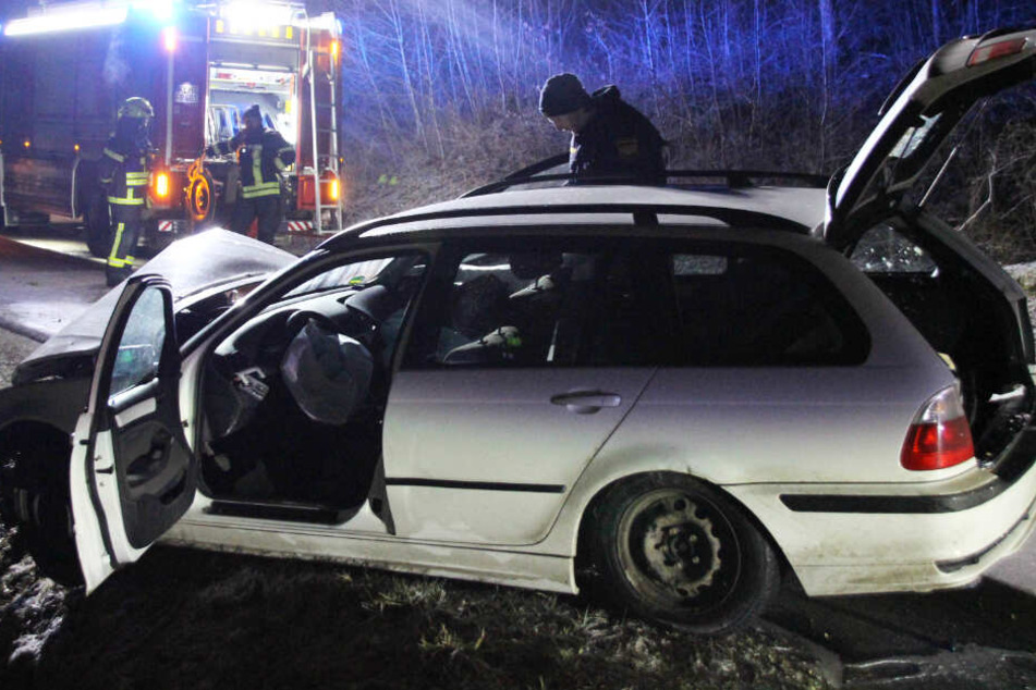 Bei einem Unfall im bayerischen Landkreis Kelheim wurden zwei Menschen verletzt.