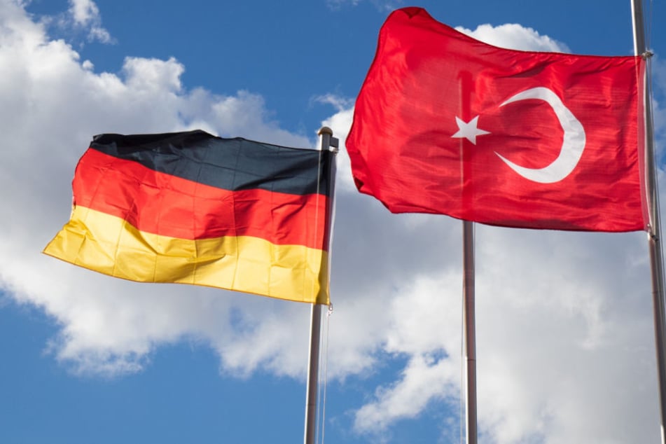 Im Vergleich zu den Vorjahren sind die Zahlen deutlich gestiegen. So waren es im Jahr 2015 etwa noch 424 Asyl-Anträge. (Symbolbild)