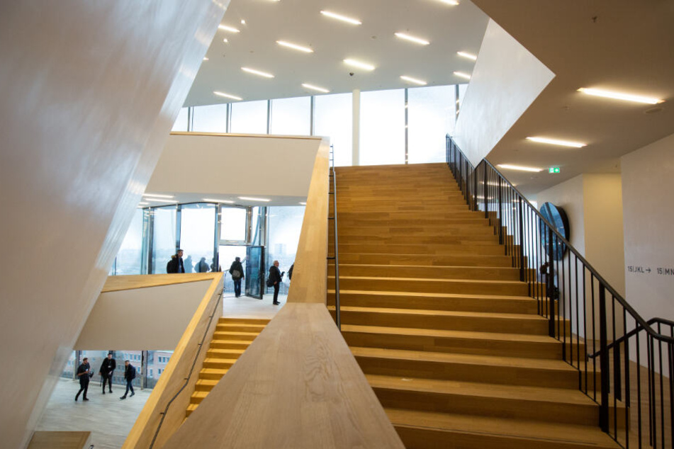 Die Treppen in der Elbphilharmonie führten bereits zu zahlreichen Stürzen.