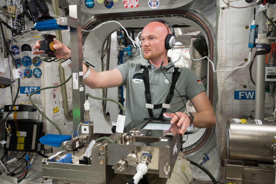 Astronaut Alexander Gerst führt auf der ISS viele Experimente durch. Immer wieder sendet er aber auch Fotos per Twitter von ISS.