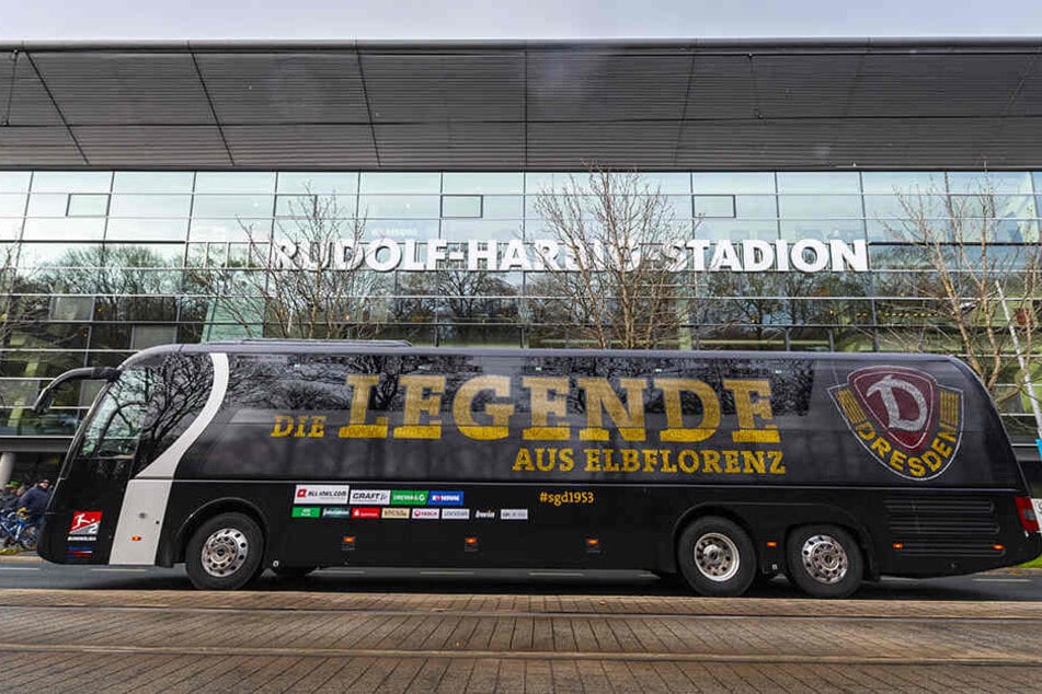 Die letzten der insgesamt 14.662 Kilometer in dieser Saison nimmt der Dynamo-Bus am Wochenende unter die Räder. Von Stadion zu Stadion sind es bis Kiel 571 Kilometer - es ist die drittlängste Fahrt.