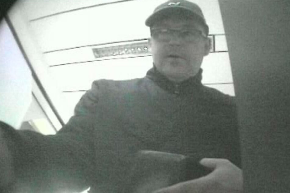 Wer kennt diesen Mann?