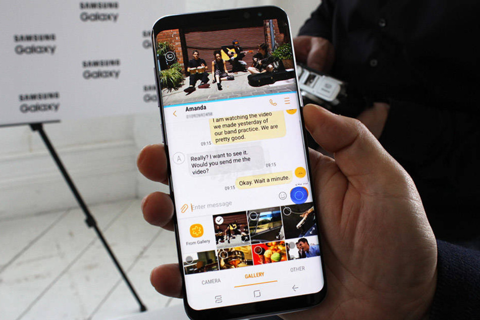 Das neue Modell verfügt über einen Split-Screen-Modus: Nutzer können z.B. parallel Videos schauen und das Gerät für andere Funktionen nutzen.