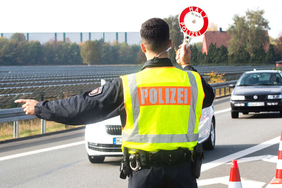 Die Polizei wollte eigentlich einen Autofahrer kontrollieren, stattdessen ging es auf eine Verfolgungsjagd.
