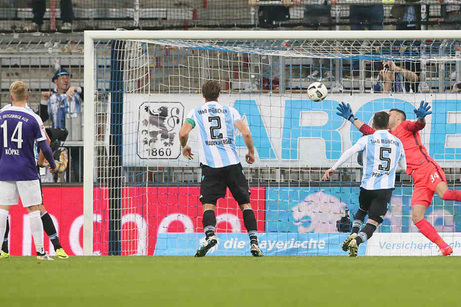 FCE-Keeper Daniel Haas musste sechs Mal hinter sich greifen.