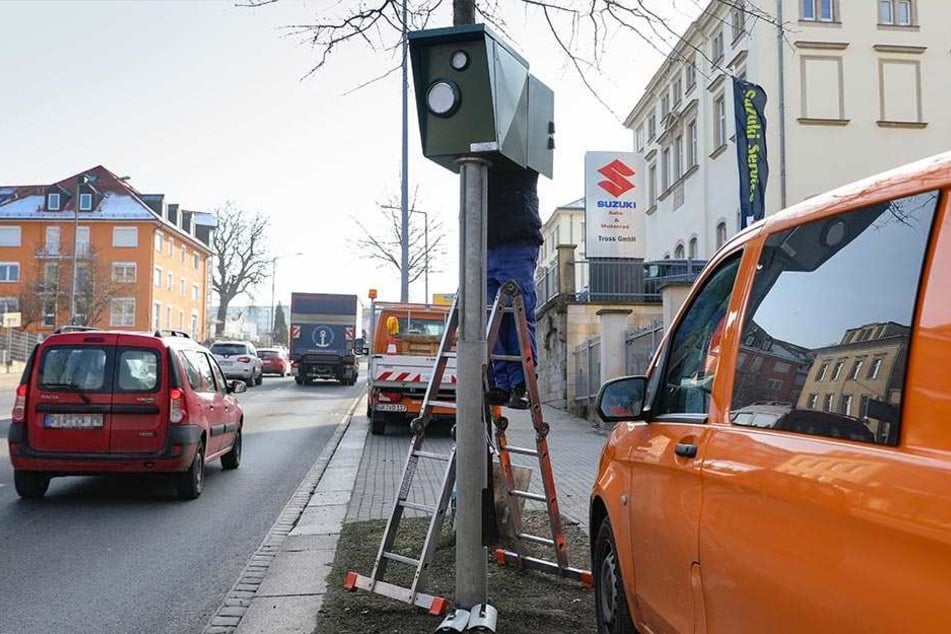 Der Blitzer auf der Bergstraße ist in Betrieb.