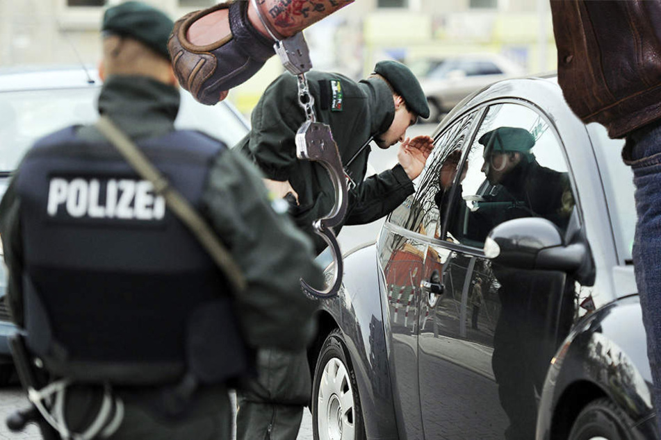 Ein Gefängnis-Ausbrecher bat in der Nacht von Sonntag auf Montag Bundespolizisten um Hilfe. (Symbolbild)