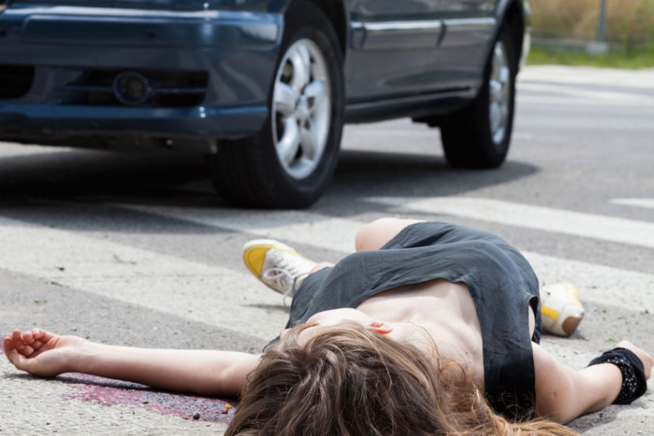 Die Frau wurde bei dem Unfall schwer verletzt. (Symbolbild)