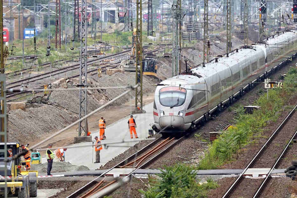 Damit die Fernzüge demnächst mit Tempo 160 statt 30 in den Bahnhof ein- und ausfahren können, wird jede Menge umgebaut.