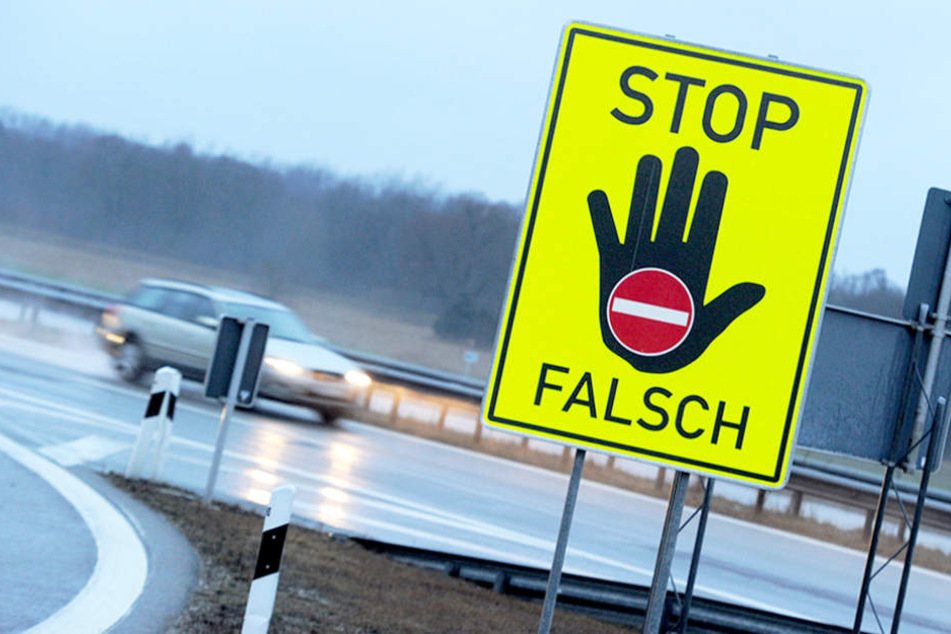 Die Polizei wies in diesem Zusammenhang nochmal ausdrücklich daraufhin, dass das Wenden und Rückwärtsfahren verboten sind. (Symbolbild)