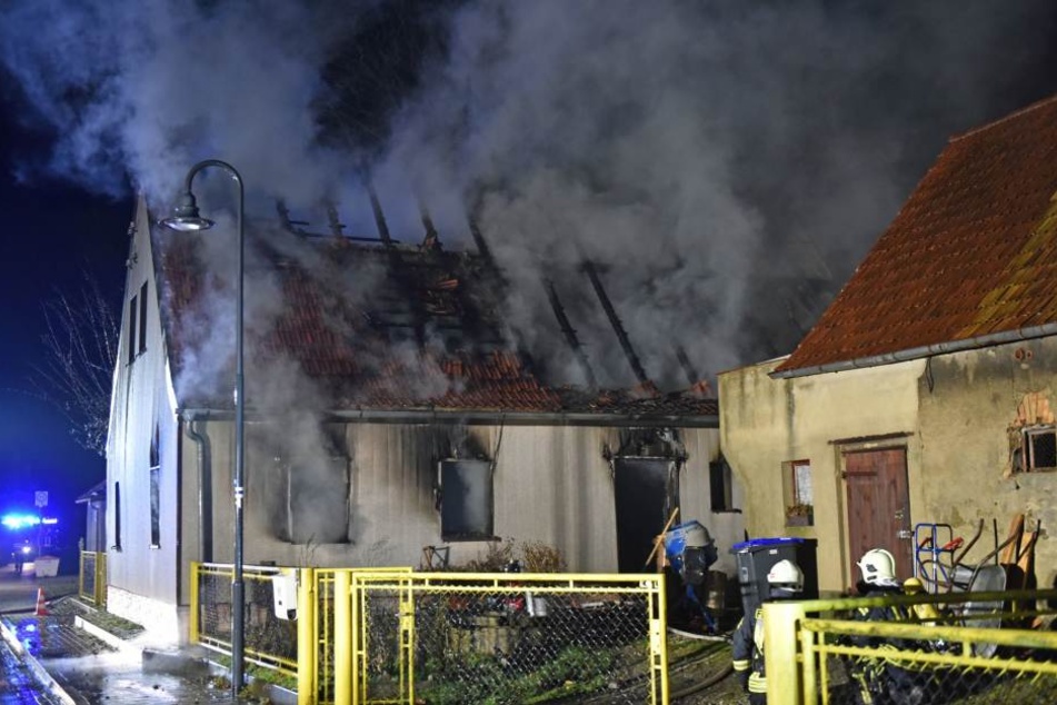 Das Haus des Mannes brannte bis auf die Grundmauern nieder.
