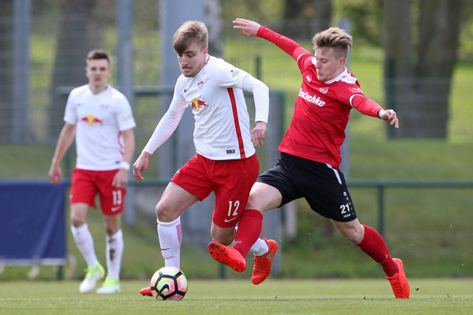 Der Leipziger Fridolin Wagner (l.) trägt ab der kommenden Saison das Zwickauer Trikot.