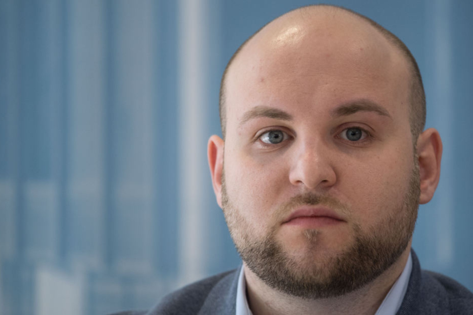Soll Mitglied bei der "German Defence League" gewesen sein, die vom Verfassungsschutz beobachtet wird: Markus Frohnmaier.