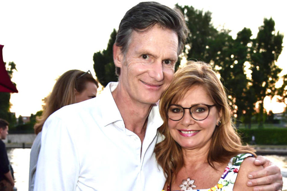 Maren Gilzer (58) hat sich mit ihrem Unternehmer-Freund Harry Kuhlmann verlobt.