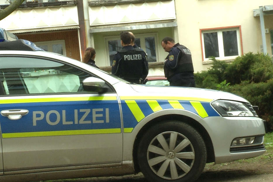 Die Polizei ist noch immer auf der Suche nach dem flüchtigen Messerstecher.