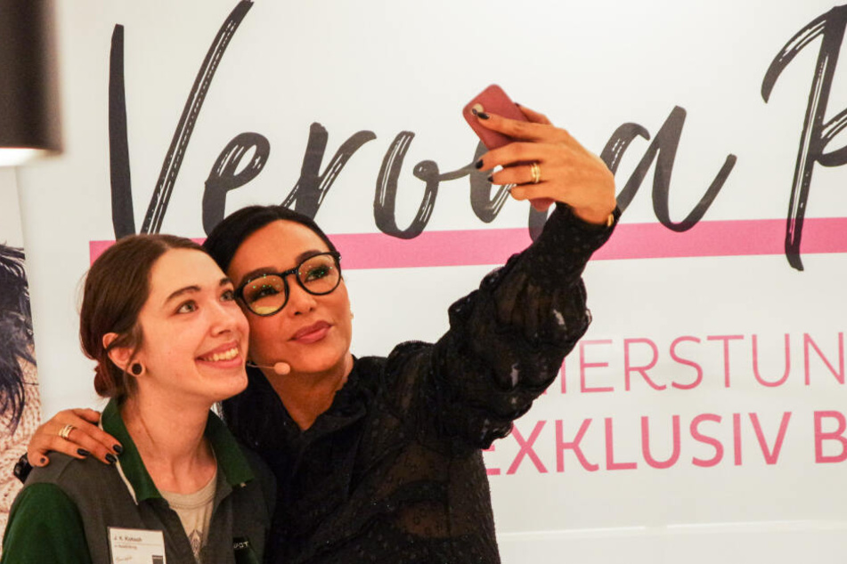 Für Fans machte Verona Pooth auch Selfies von sich.