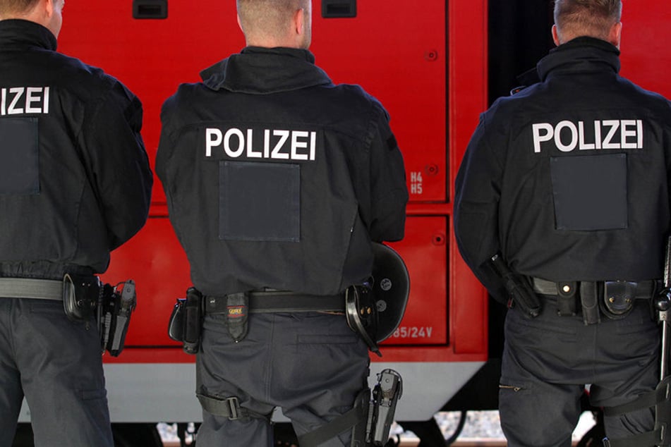 Die Bundespolizei in Hof hat dem Weihnachtsmann geholfen! (Symbolbild)