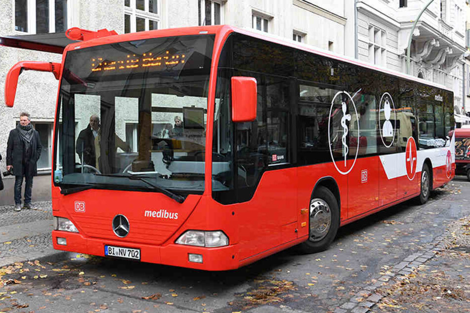 Der Impfbus sollte Studenten für das Thema "Impfen" sensibilisieren.