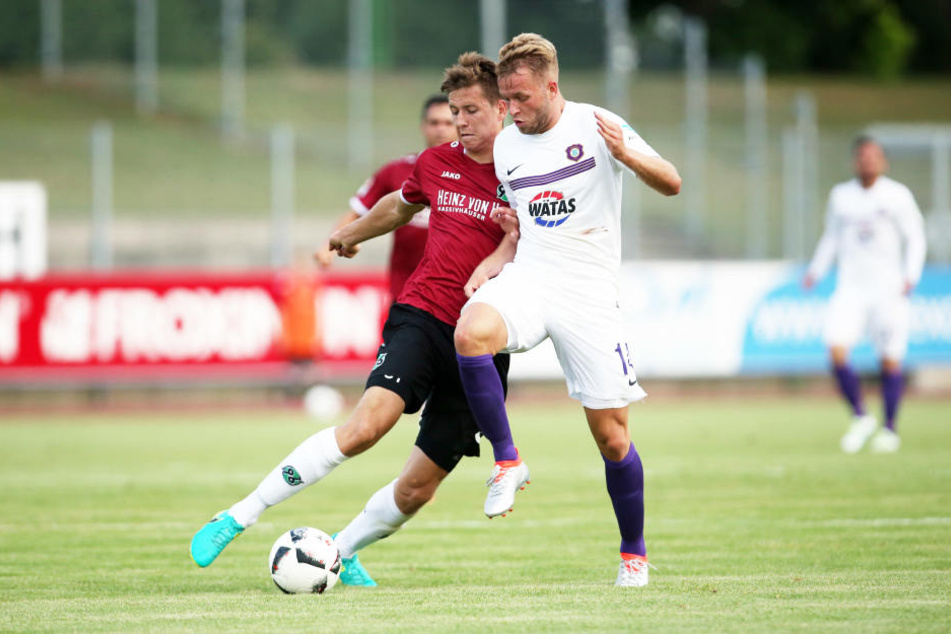 Im Sommer absolvierten Aue
und Hannover in Halberstadt ein Testspiel, das 3:3 endete.